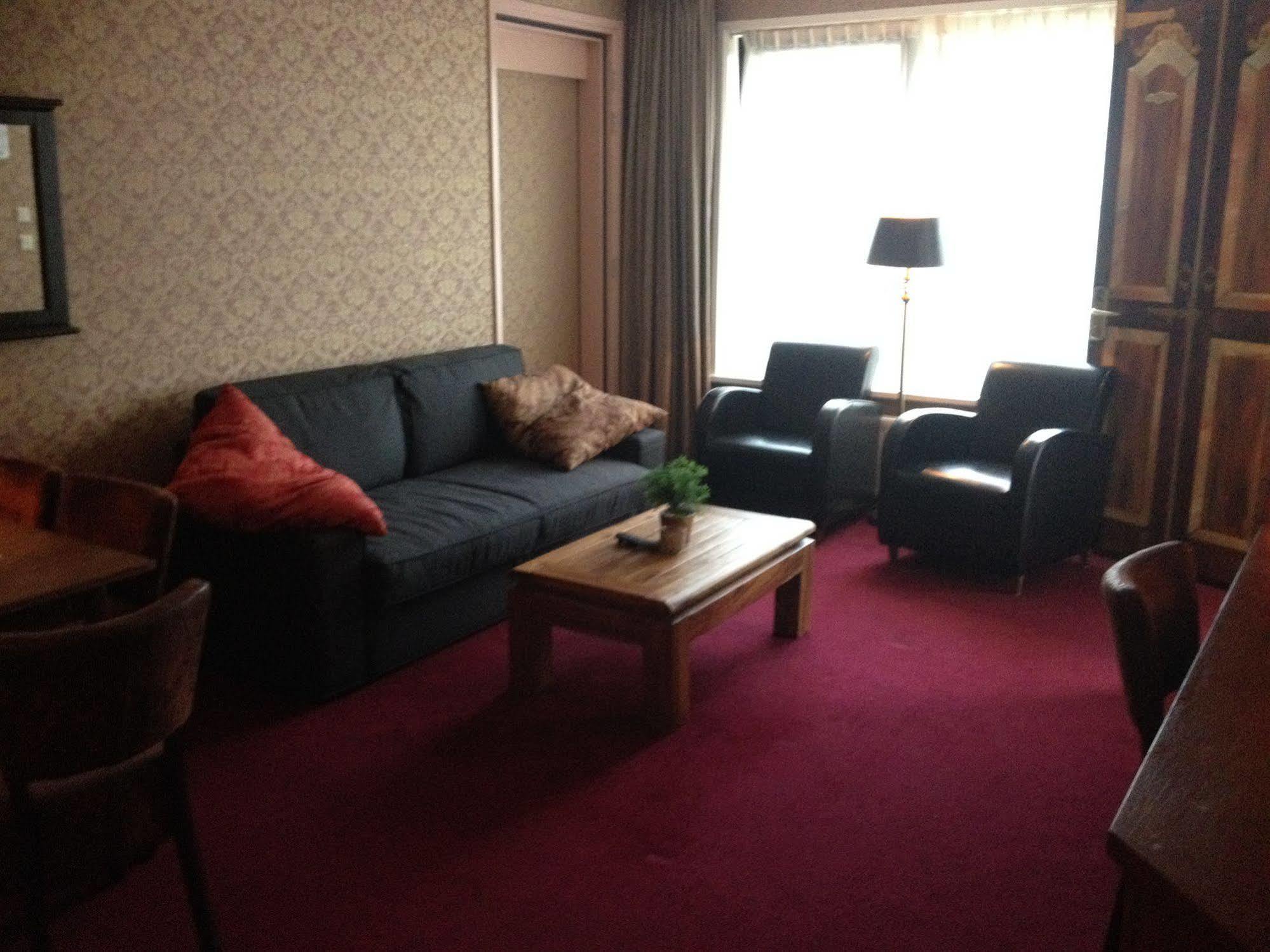 Amsterdam Village Hotel Buitenkant foto