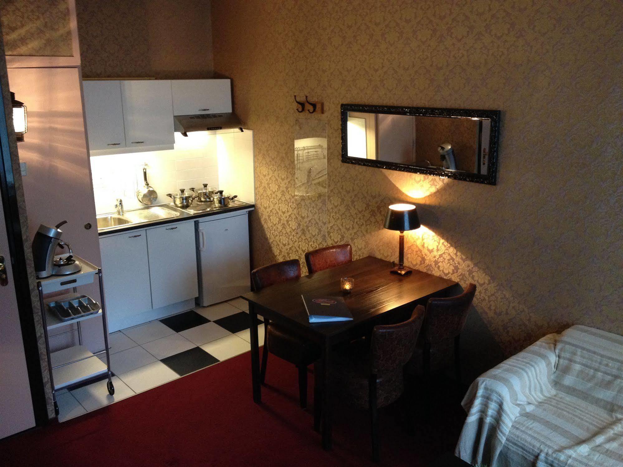 Amsterdam Village Hotel Buitenkant foto